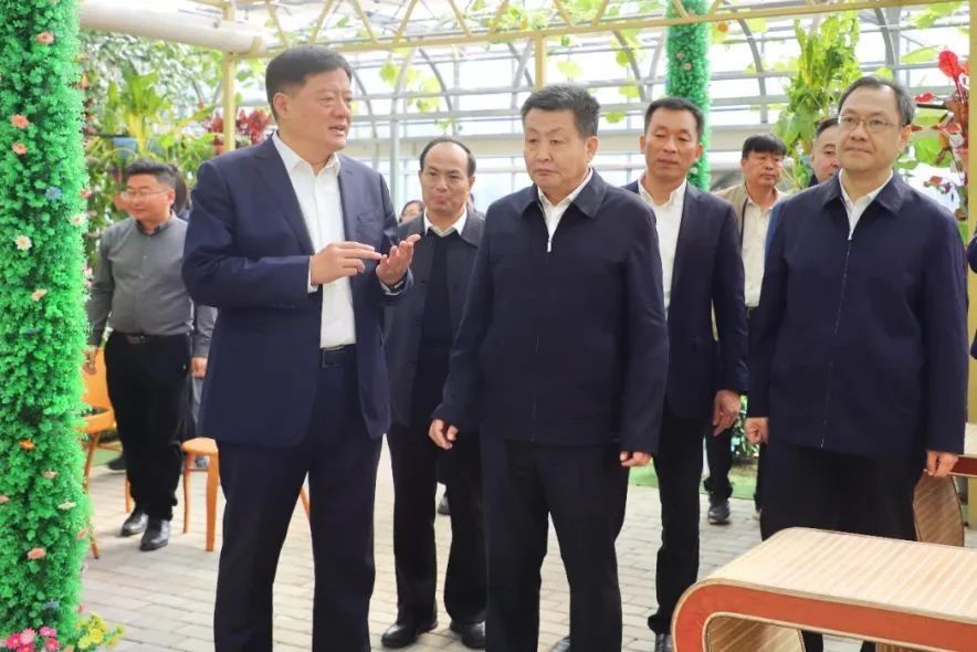 濟(jì)寧市人大常委會副主任林晉一行到南陽湖農(nóng)場調(diào)研