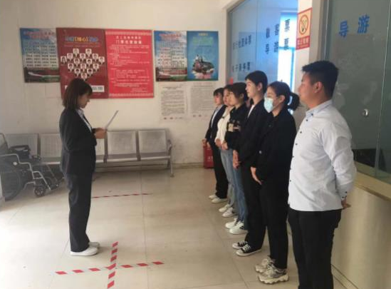 領下認真閱讀了王杰生前的日記，其“一不怕苦，二不怕死”的王杰精神以及“在榮譽上不伸手，在待遇上不伸手，在物質(zhì)上不伸手”的崇高精神讓每一位黨員思想上受到洗禮，黨性上得到錘煉。