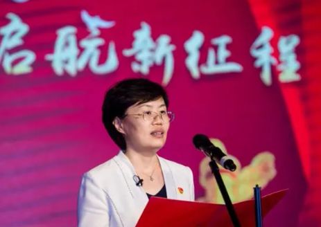 香港大廈不忘初心跟黨走 團(tuán)結(jié)一心鑄輝煌！